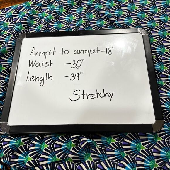 Fake wrap short sleeve dress - Picture 9 of 13